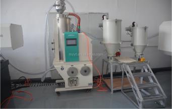 解析塑料模具注塑機(jī)的類型和特點